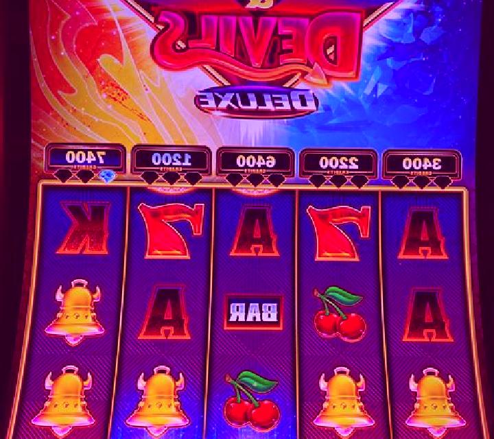 15 Dragon Pearls slot game