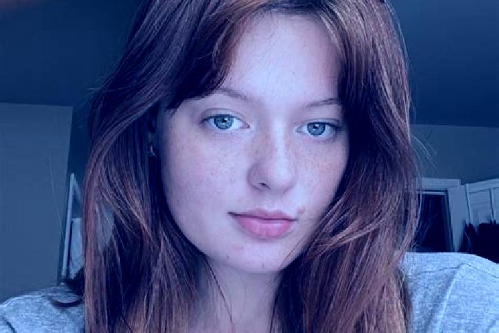 Casino Hold Em Live Casino (Ezugi) slot game