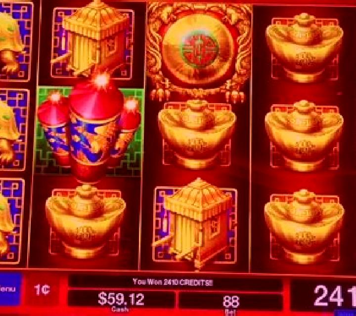 Chick n Run ( Pixmove Games) slot game